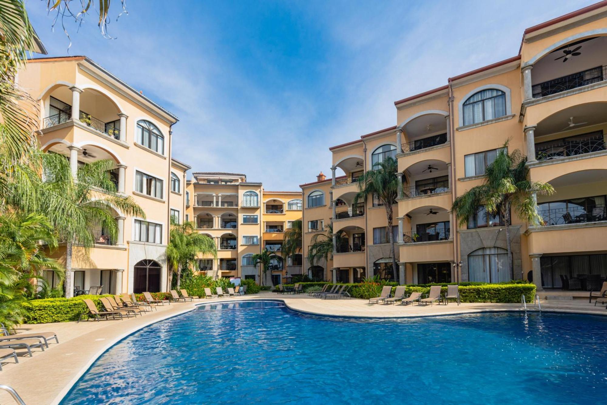 Sunrise 1- 3 Bedroom Poolside Condo 塔马林多 外观 照片
