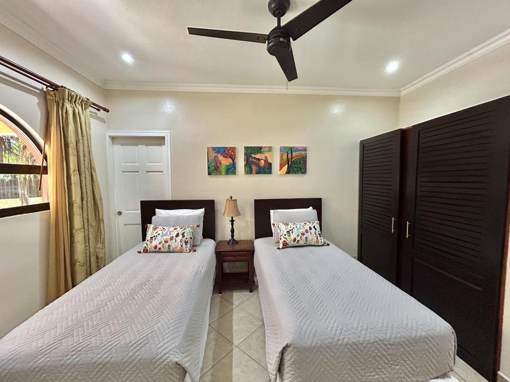Sunrise 1- 3 Bedroom Poolside Condo 塔马林多 外观 照片